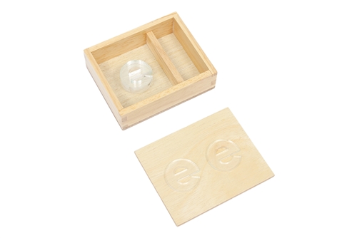 10 Clear Lowercase Letter E with Wooden Box
